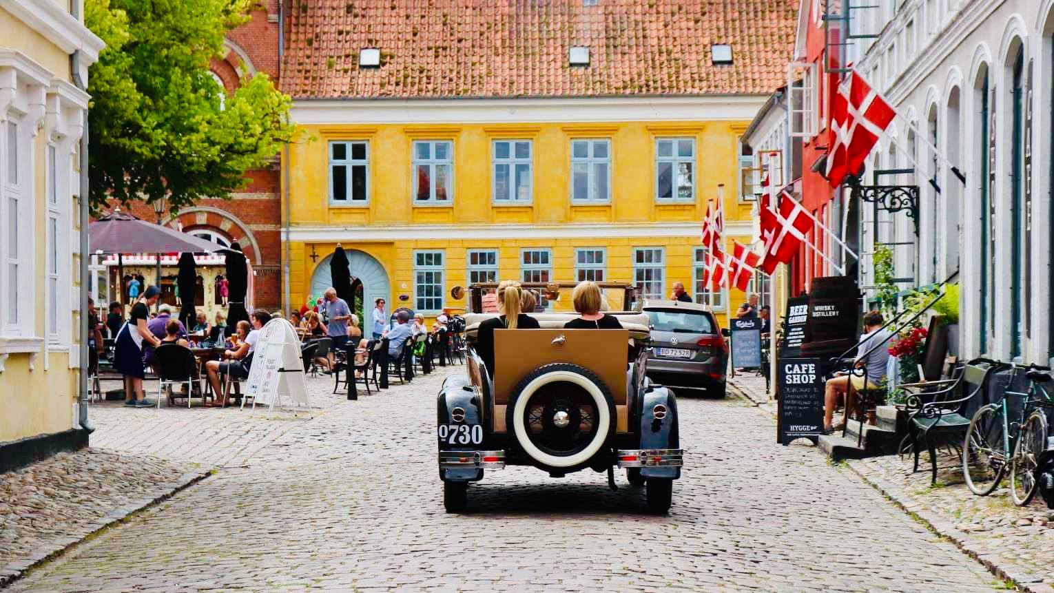 Ærøskøbing, veteranbil, sommer, torvet